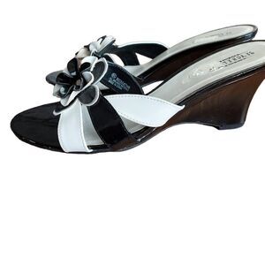 Sevchelle shoes  Size 9 1/2